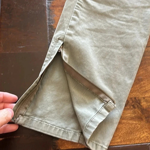 Talbots capri pants size 4 sage green - Picture 6 of 6